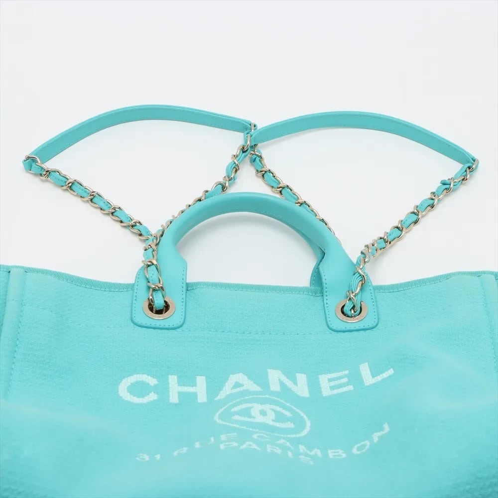 Authentic CHANEL 2025 Deauville Large Turquoise blue excellent condition - Picture 4 of 13